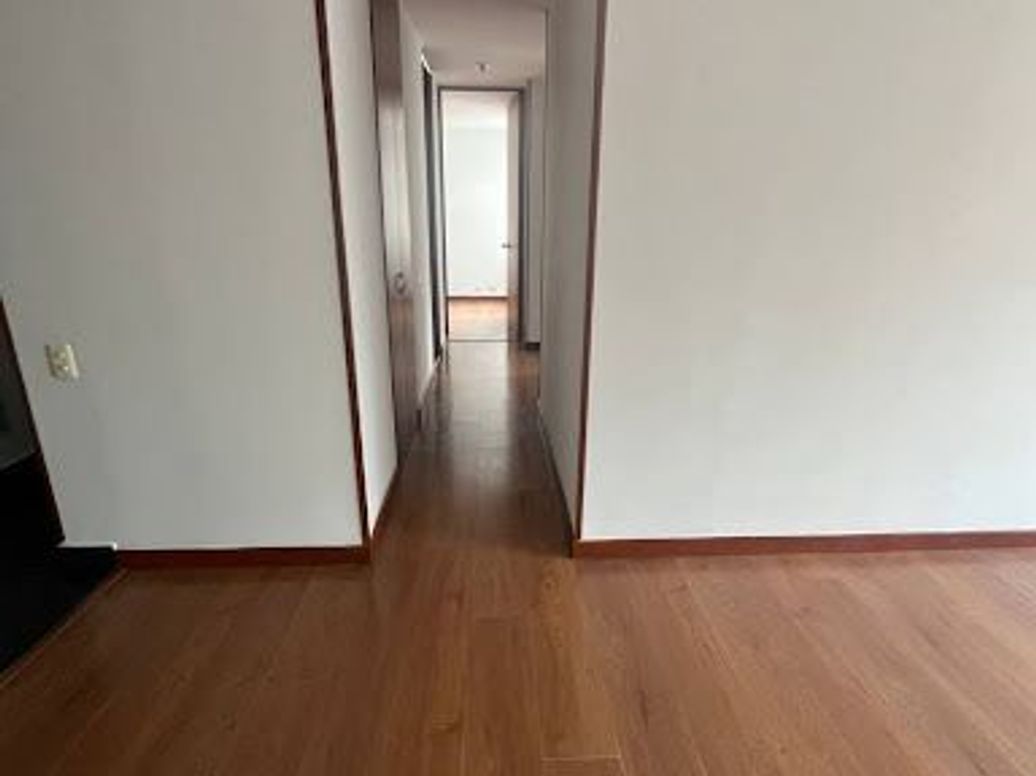 Apartamento de 3 alcobas en venta en Engativa Centro, Bogotá, 66 m² · foto 5 de 10