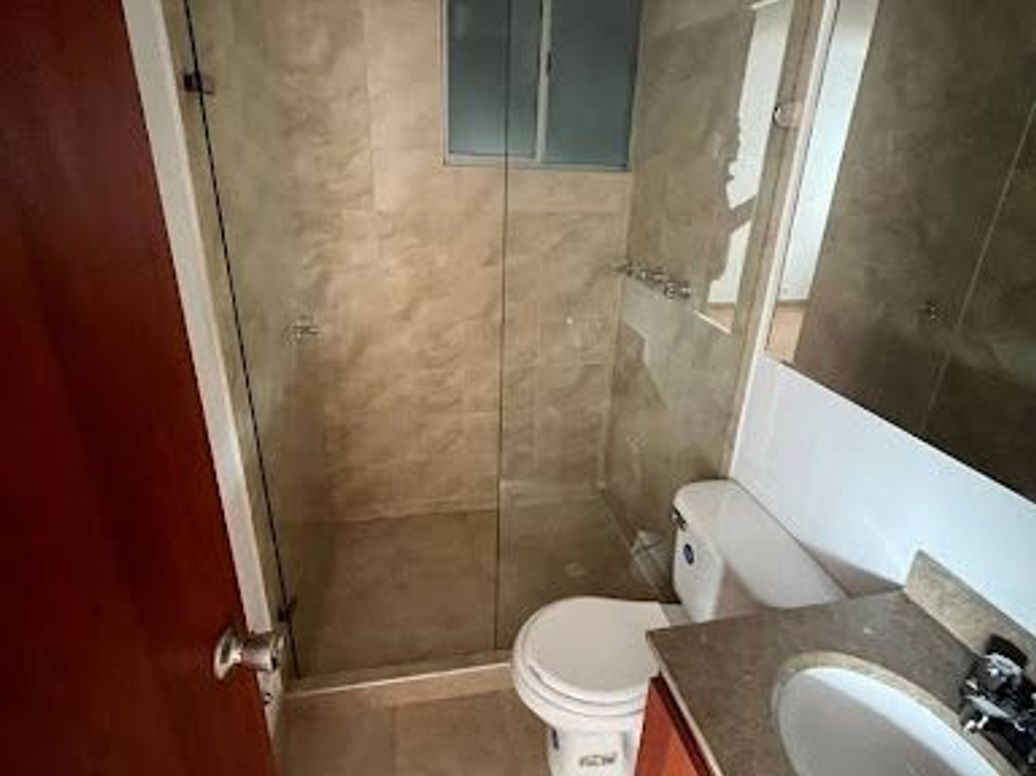 Apartamento de 3 alcobas en venta en Engativa Centro, Bogotá, 66 m² · foto 10 de 10