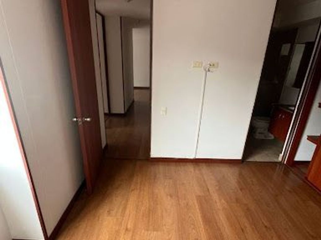 Apartamento de 3 alcobas en venta en Engativa Centro, Bogotá, 66 m² · foto 8 de 10