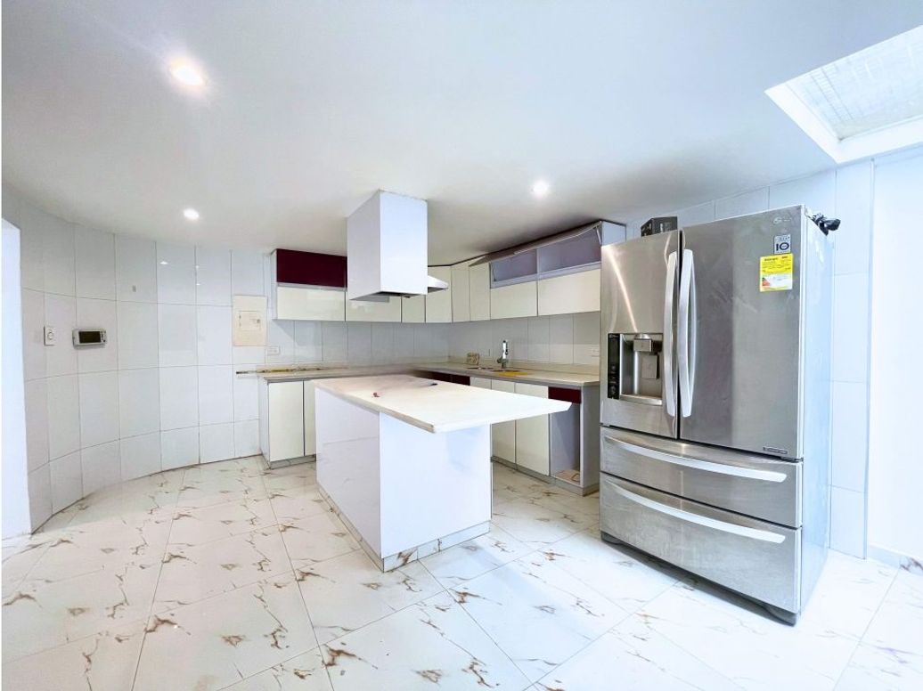 Casa de 4 alcobas en venta en Modelia, Bogotá, 320 m² · foto 7 de 20