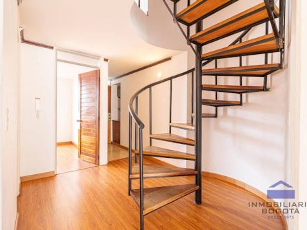 Apartamento de 2 alcobas en venta en Pardo Rubio, Bogotá, 76 m² · foto 2 de 20