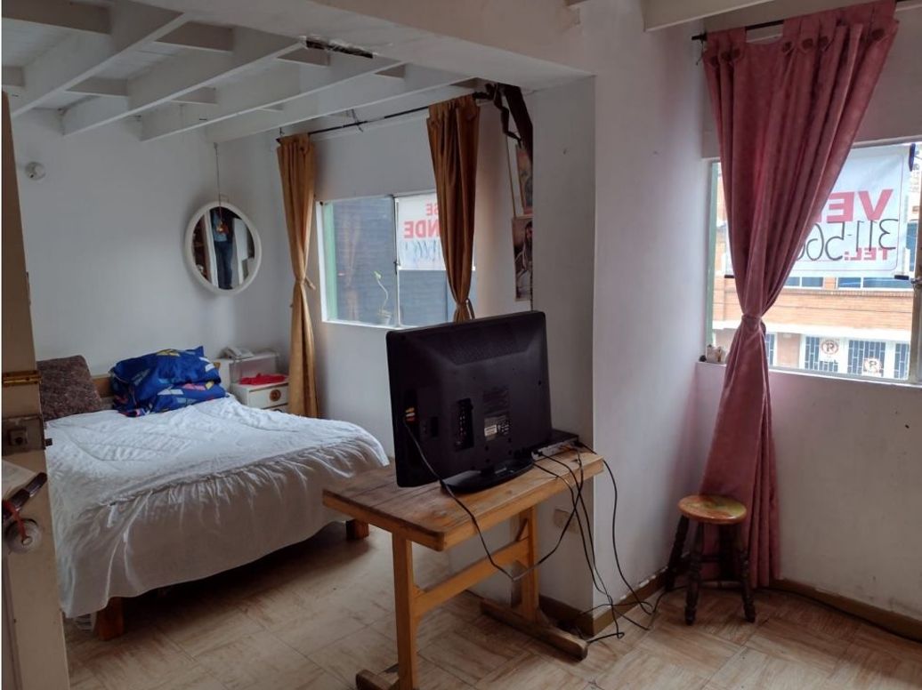 Casa de 7 alcobas en venta en Jardin Botanico, Bogotá, 200 m² · foto 8 de 9