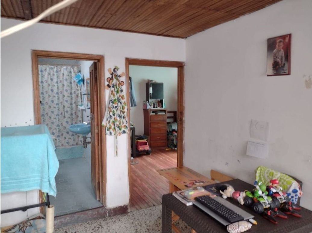 Casa de 7 alcobas en venta en Jardin Botanico, Bogotá, 200 m² · foto 5 de 9