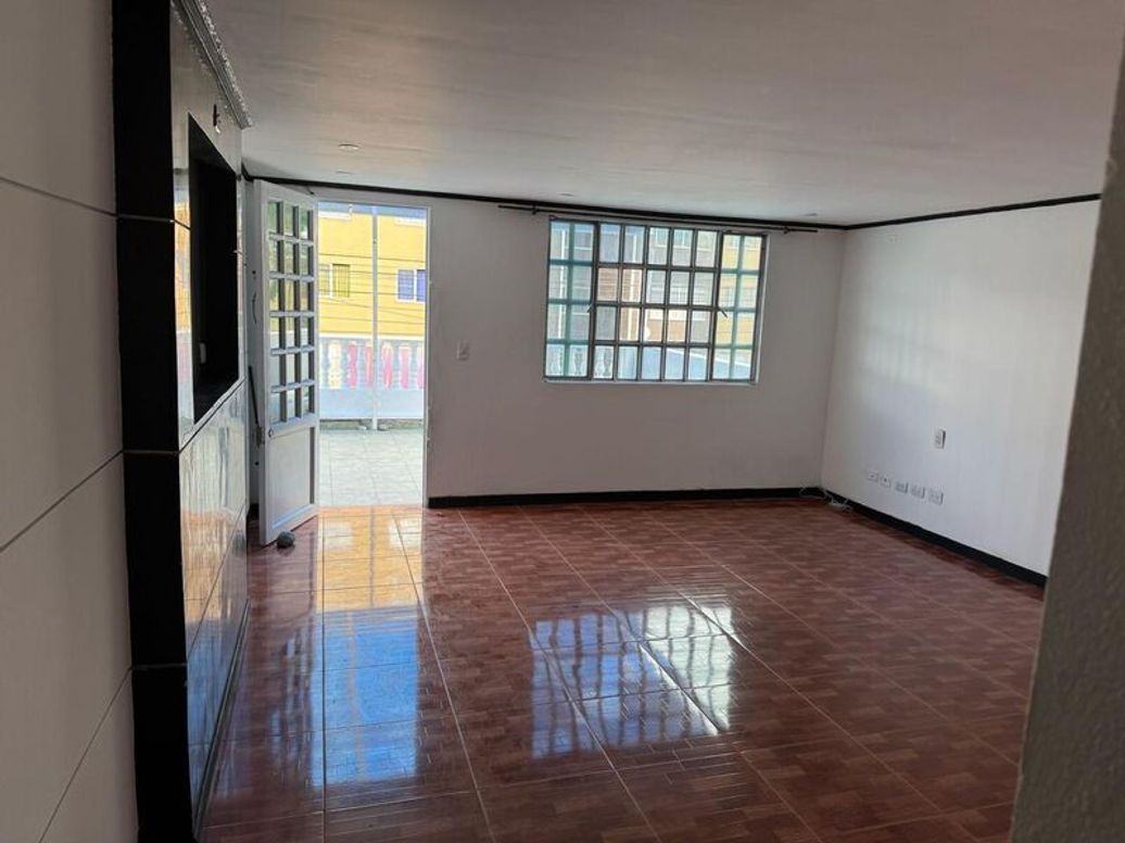 Casa de 8 alcobas en venta en Villa Claudia Et. Ii, Bogotá, 412 m² · foto 13 de 20