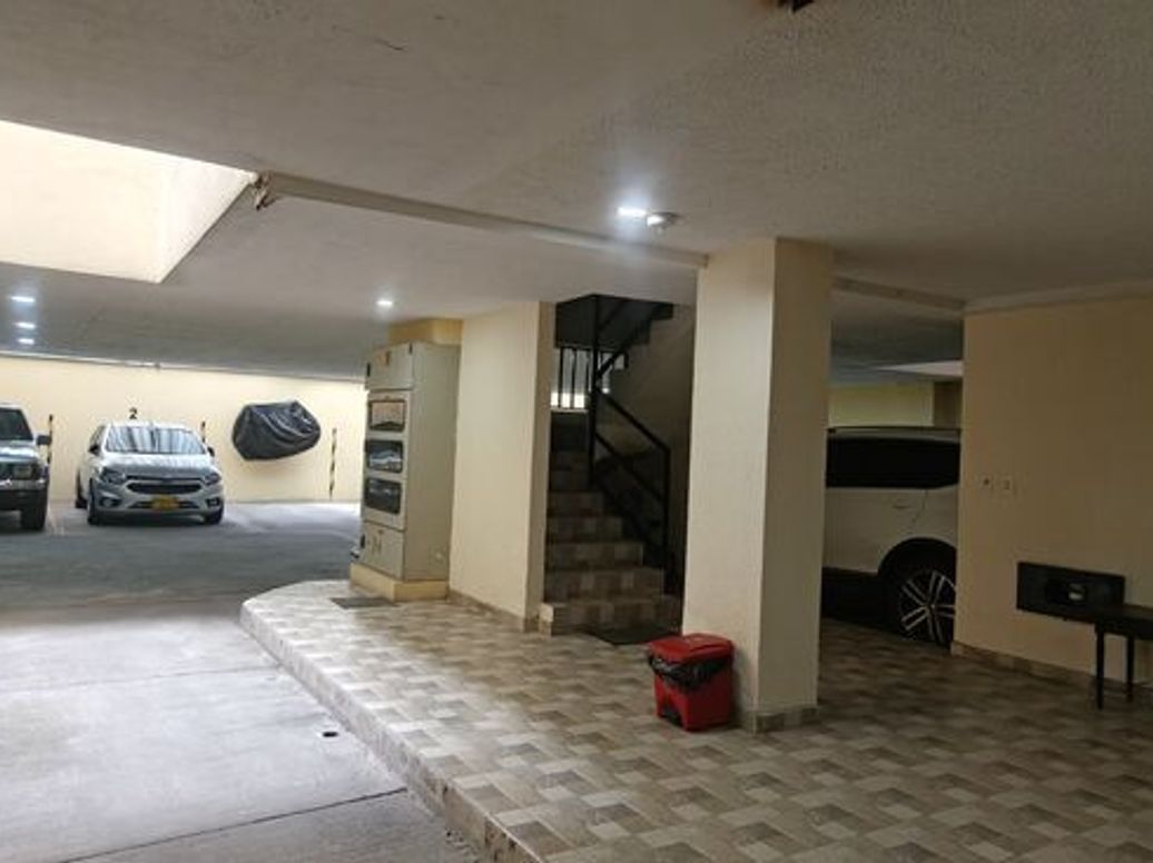 Apartamento de 4 alcobas en venta en La Cabaña, Bogotá, 94 m² · foto 12 de 18