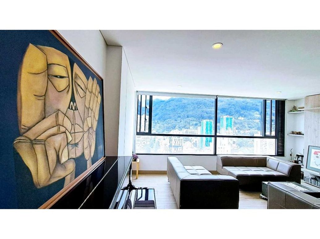 Apartamento de 2 alcobas en venta en Las Nieves, Bogotá, 106 m² · foto 2 de 20