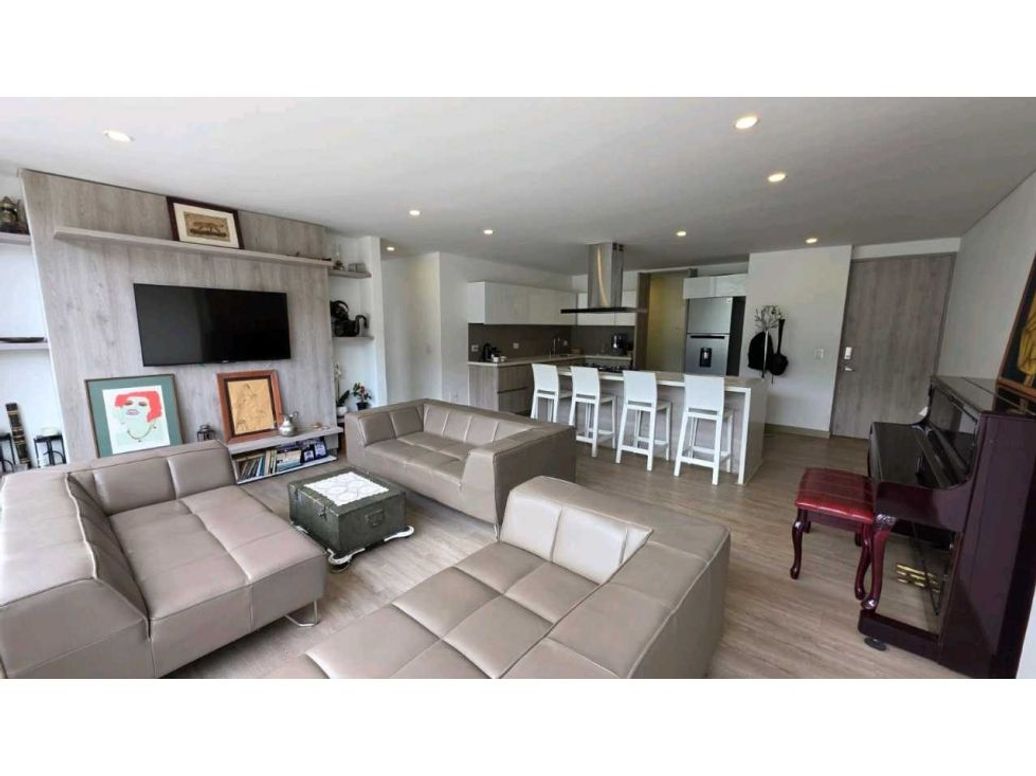 Apartamento de 2 alcobas en venta en Las Nieves, Bogotá, 106 m² · foto 3 de 20