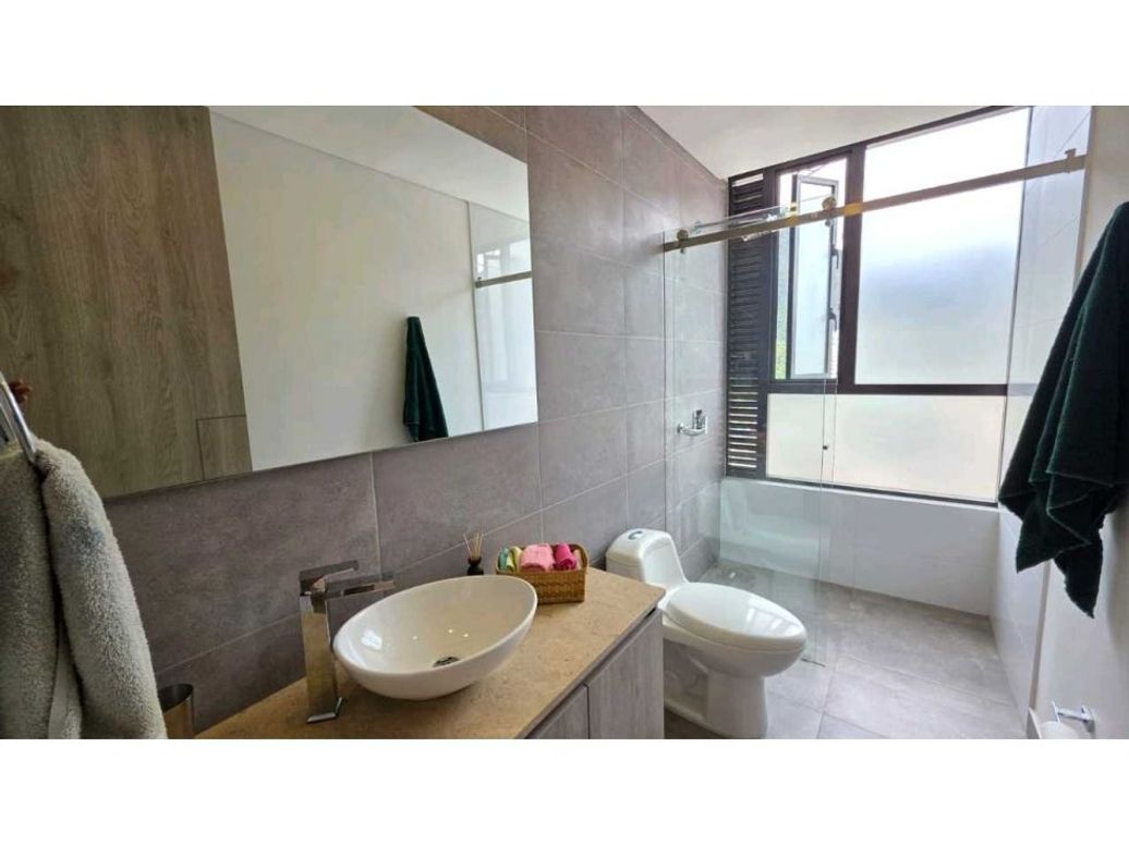 Apartamento de 2 alcobas en venta en Las Nieves, Bogotá, 106 m² · foto 6 de 20