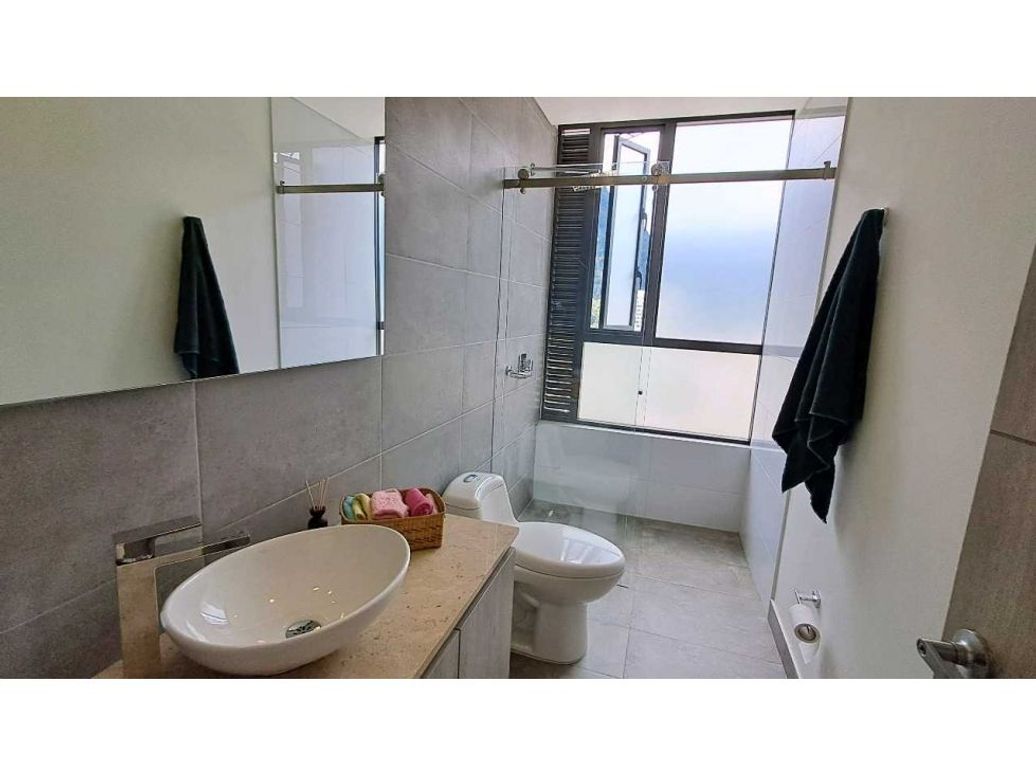 Apartamento de 2 alcobas en venta en Las Nieves, Bogotá, 106 m² · foto 10 de 20