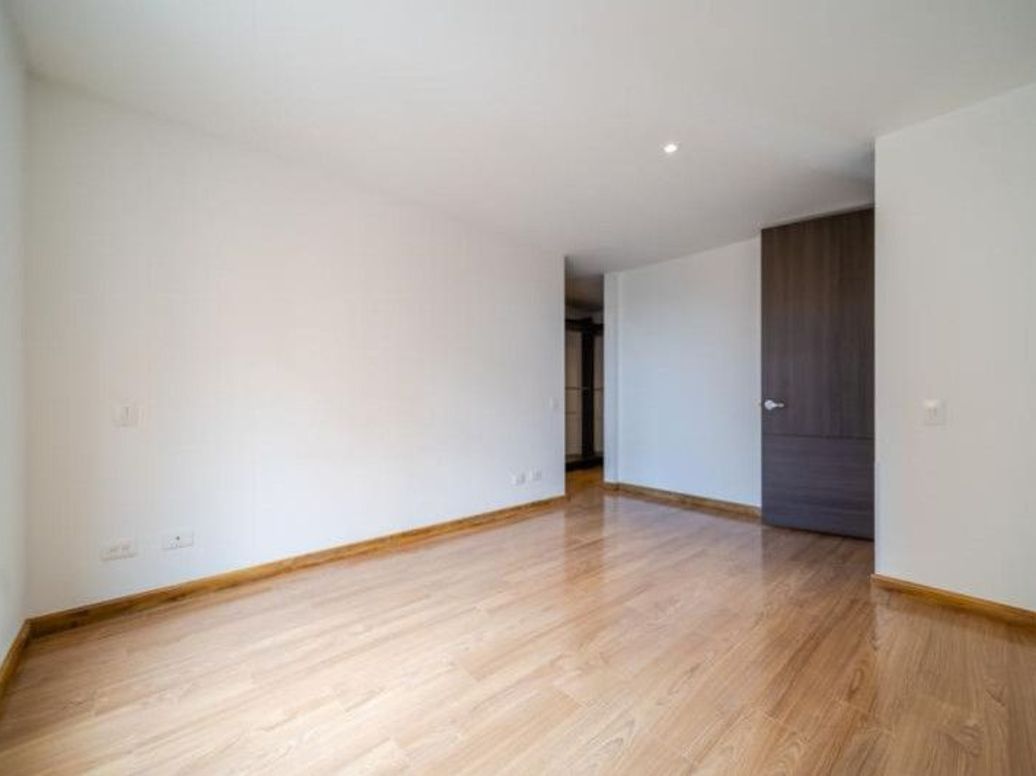 Apartamento de 3 alcobas en venta en Club De Los Lagartos, Bogotá, 117 m² · foto 8 de 20
