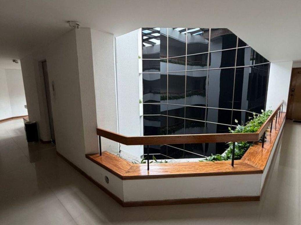 Apartamento de 2 alcobas en venta en Chicó Norte, Bogotá, 75 m² · foto 3 de 20