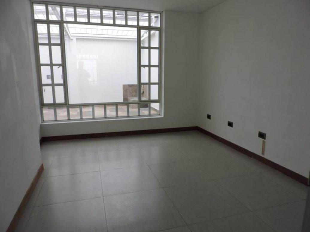Casa de 4 alcobas en venta en Estrella Del Norte, Bogotá, 241 m² · foto 13 de 20