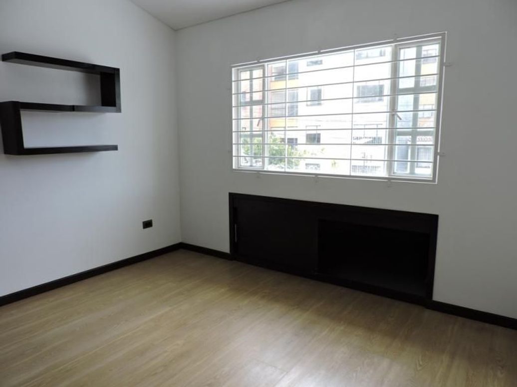 Casa de 4 alcobas en venta en Estrella Del Norte, Bogotá, 241 m² · foto 4 de 20