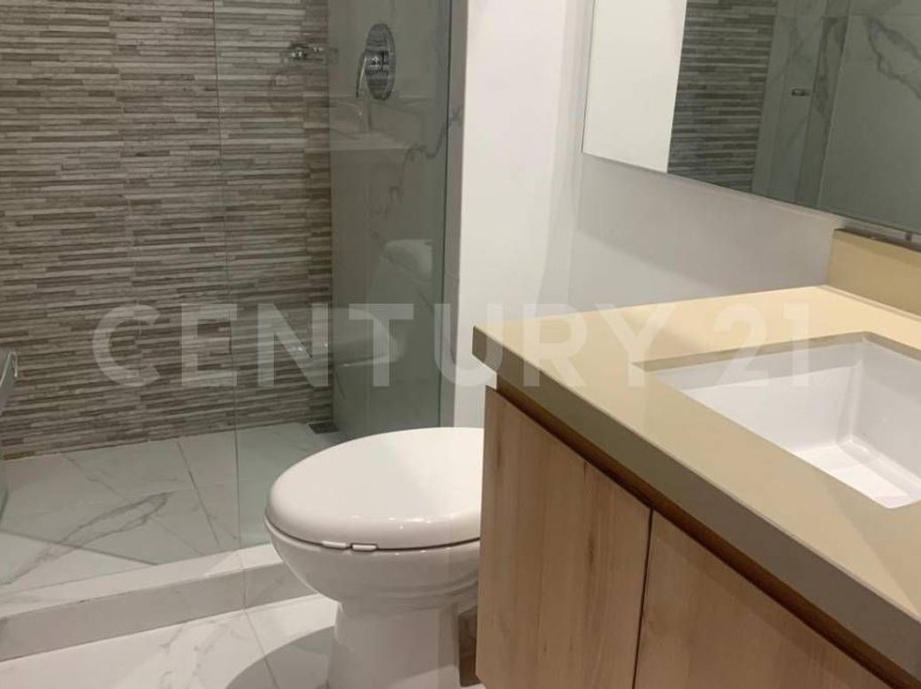Apartamento de 2 alcobas en arriendo en Quinta Camacho, Bogotá, 75 m² · foto 10 de 14