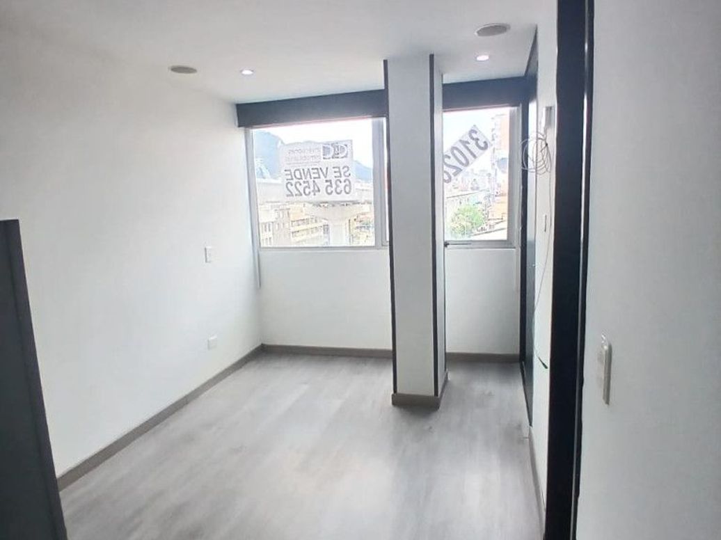 Apartaestudio en venta en Chapinero Sur Occidental, Bogotá, 28 m² · foto 3 de 13