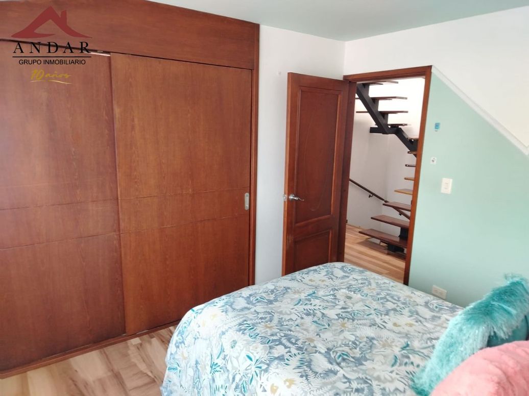 Casa de 3 alcobas en venta en San Antonio, Bogotá, 138 m² · foto 9 de 18