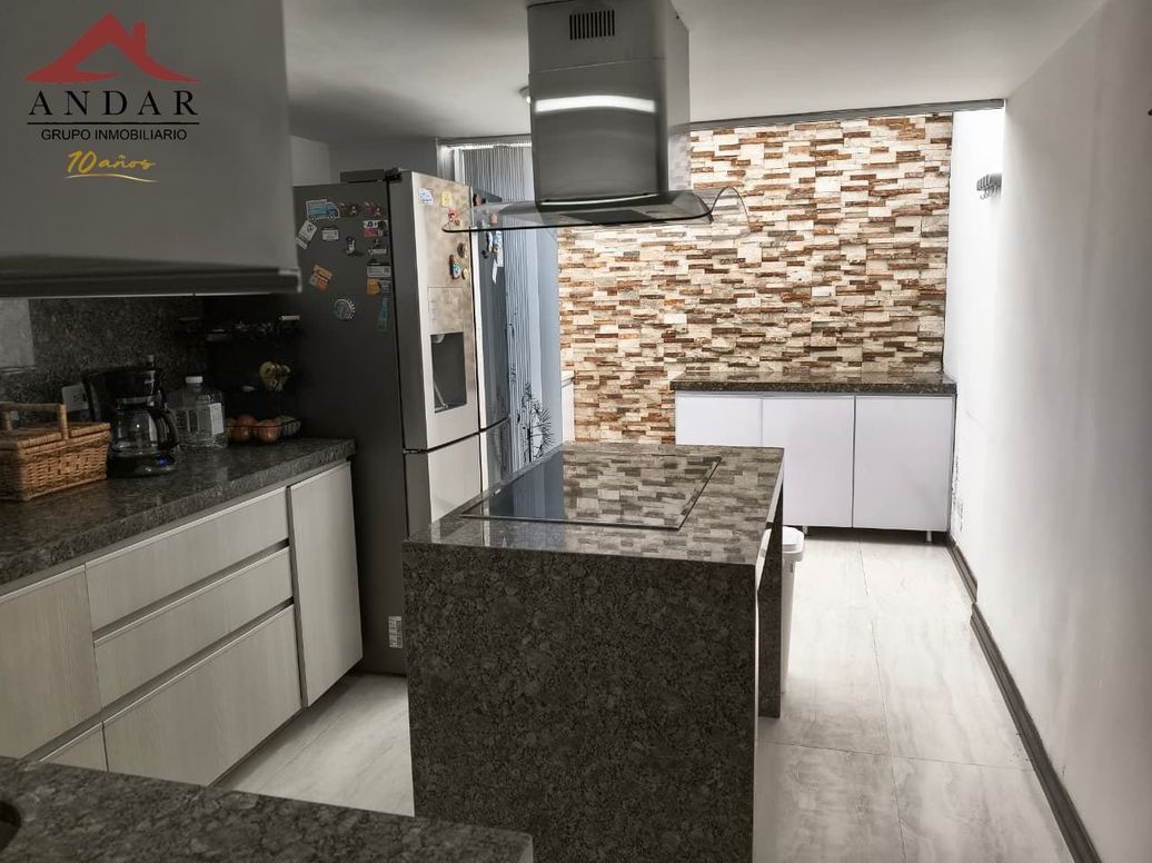 Casa de 3 alcobas en venta en San Antonio, Bogotá, 138 m² · foto 4 de 18