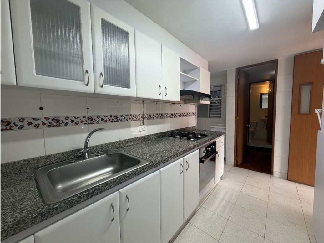 Apartamento de 3 alcobas en venta en Portales Del Norte, Bogotá, 106 m² · foto 2 de 18