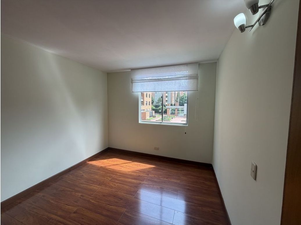 Apartamento de 3 alcobas en venta en Portales Del Norte, Bogotá, 106 m² · foto 9 de 18