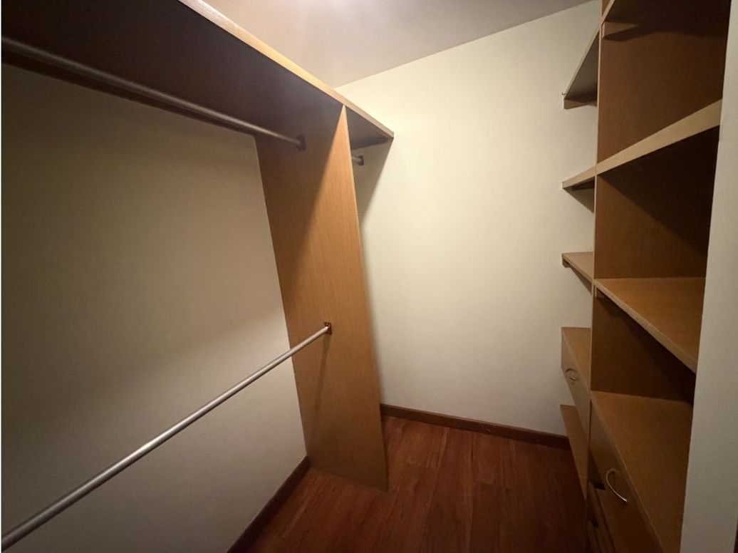 Apartamento de 3 alcobas en venta en Portales Del Norte, Bogotá, 106 m² · foto 13 de 18