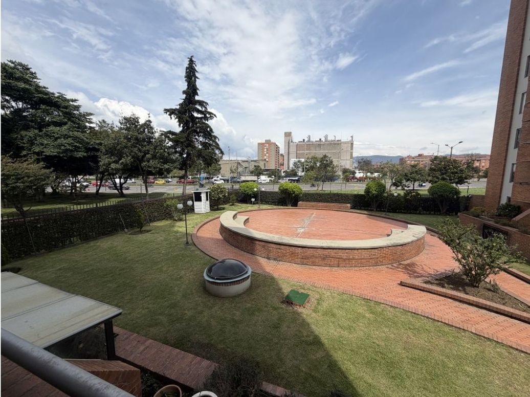 Apartamento de 3 alcobas en venta en Portales Del Norte, Bogotá, 106 m² · foto 17 de 18