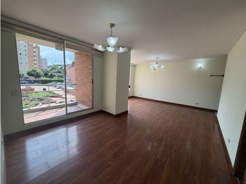Apartamento de 3 alcobas en venta en Portales Del Norte, Bogotá, 106 m² · foto 3 de 18
