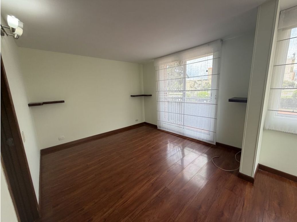 Apartamento de 3 alcobas en venta en Portales Del Norte, Bogotá, 106 m² · foto 11 de 18