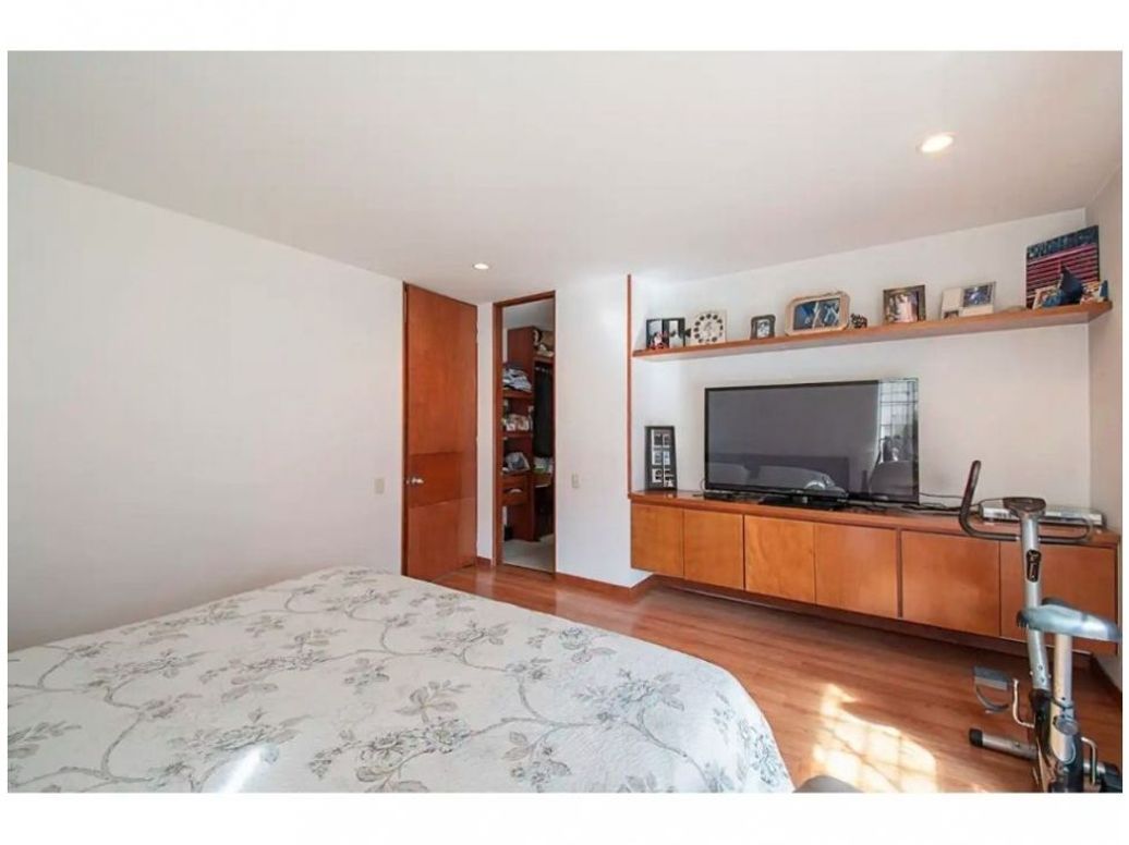 Apartamento de 3 alcobas en venta en Colina Campestre, Bogotá, 180 m² · foto 5 de 11