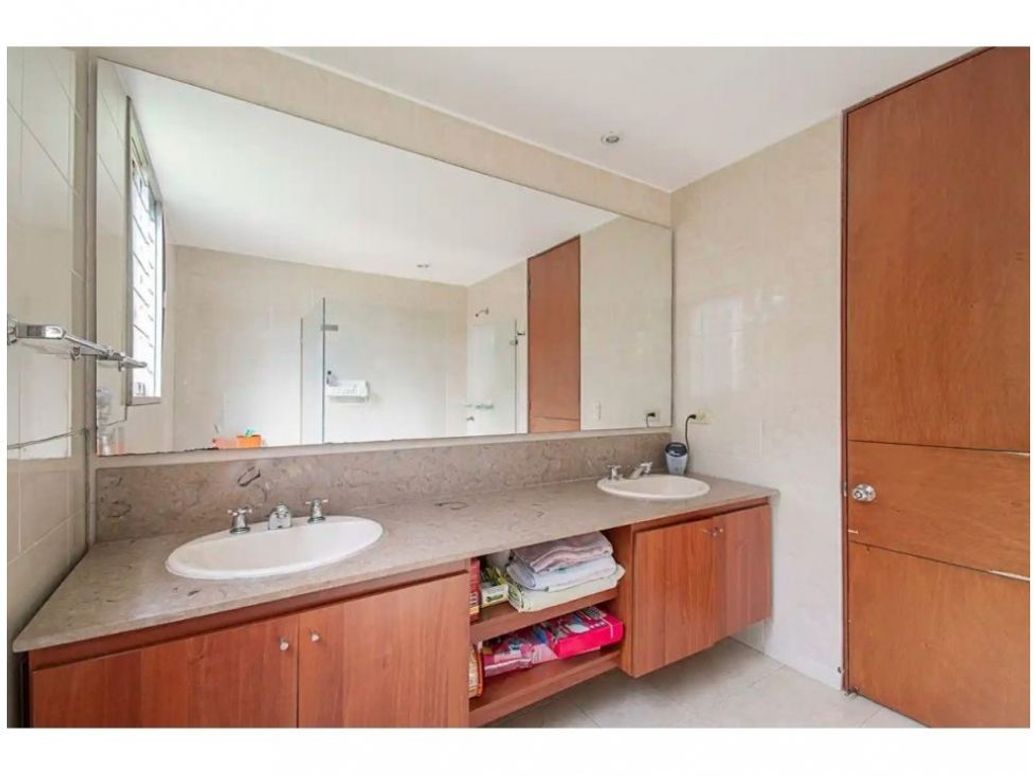 Apartamento de 3 alcobas en venta en Colina Campestre, Bogotá, 180 m² · foto 8 de 11