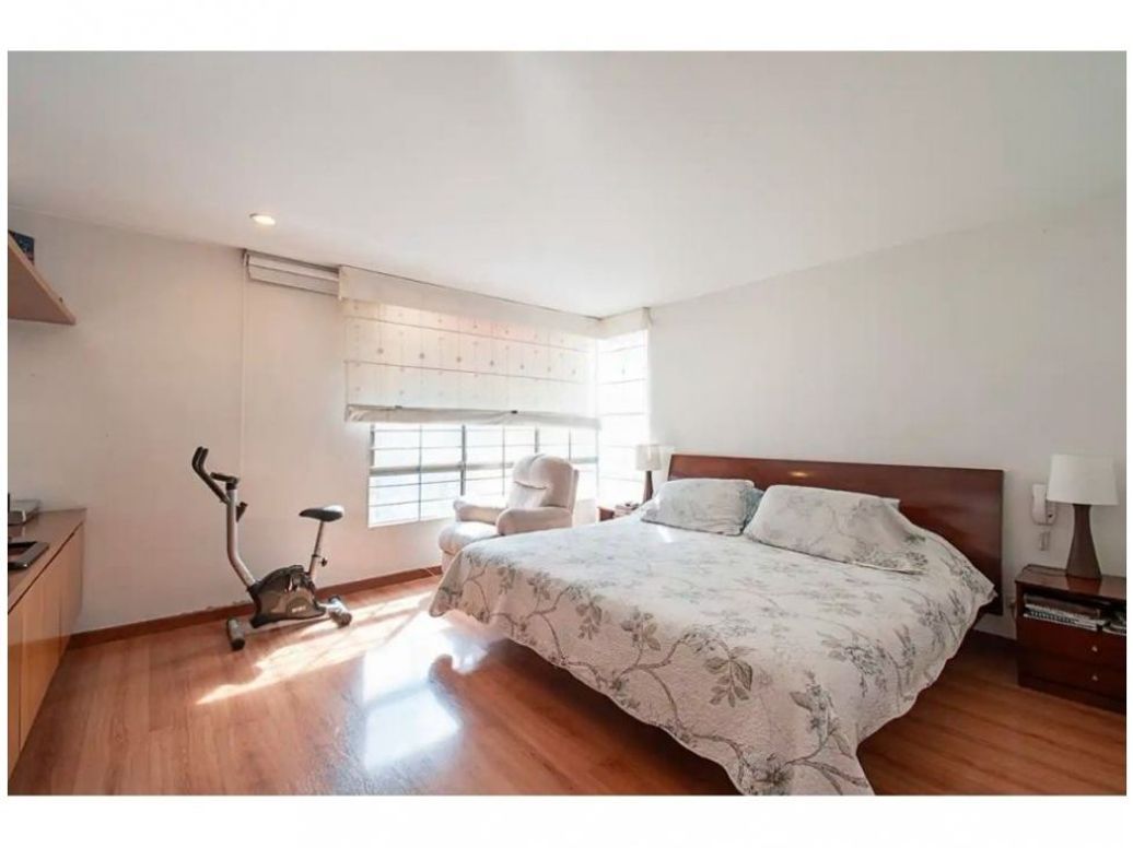 Apartamento de 3 alcobas en venta en Colina Campestre, Bogotá, 180 m² · foto 3 de 11