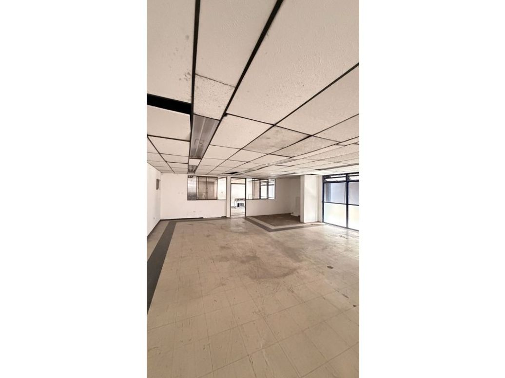 Arriendo oficinas barrio Popular Cali en Miraflores