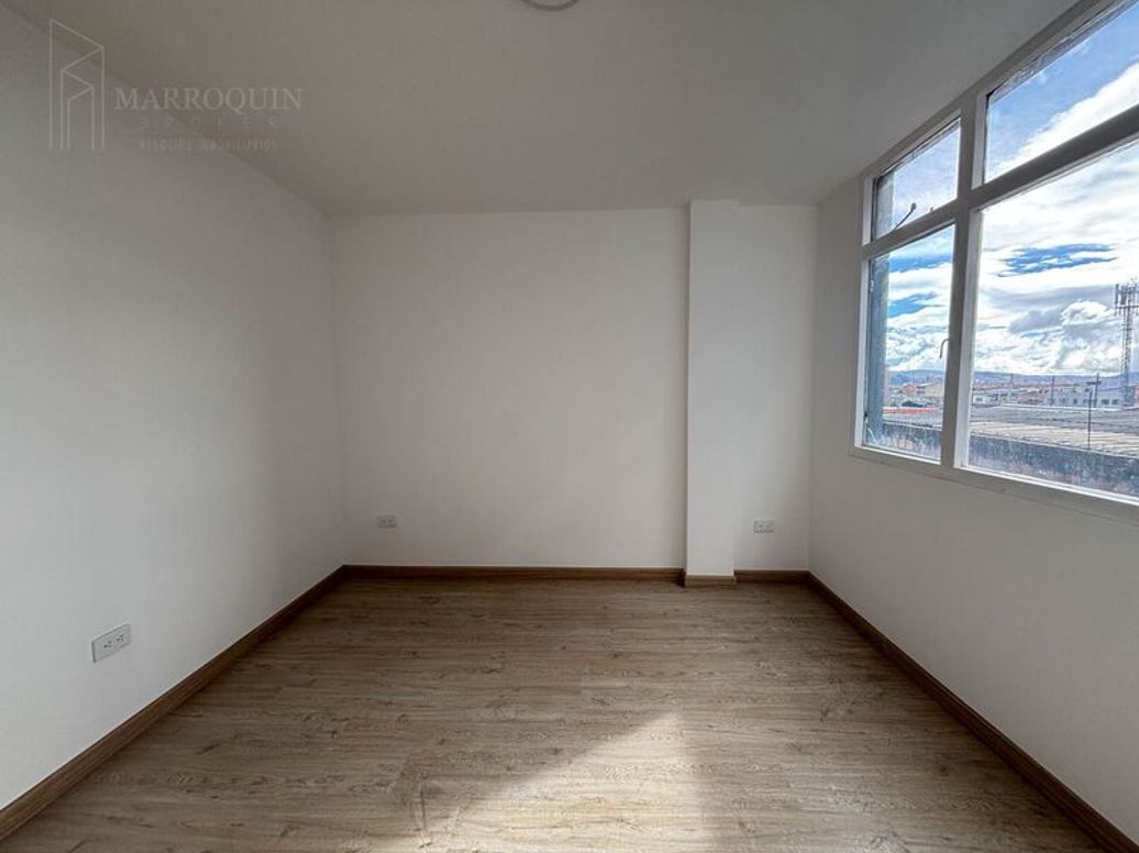 Apartamento de 2 alcobas en venta en Multifamiliar Las Brisas, Bogotá, 86 m² · foto 5 de 12