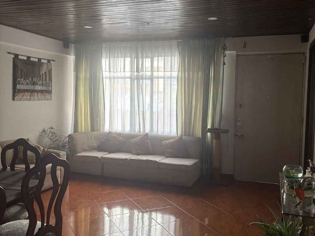 Apartamento de 3 alcobas en venta en Chapinero, Bogotá, 90 m² · foto 3 de 9