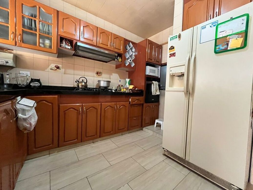 Casa de 5 alcobas en venta en Villa Inés, Bogotá, 290 m² · foto 6 de 20