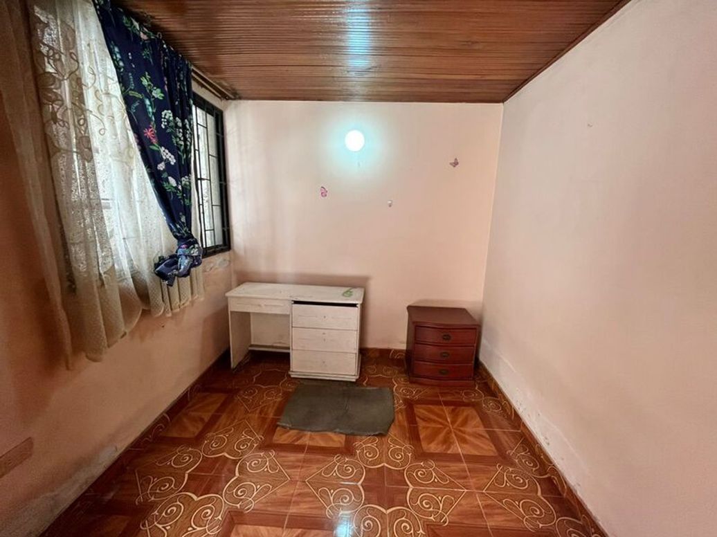 Casa de 5 alcobas en venta en Villa Inés, Bogotá, 290 m² · foto 13 de 20