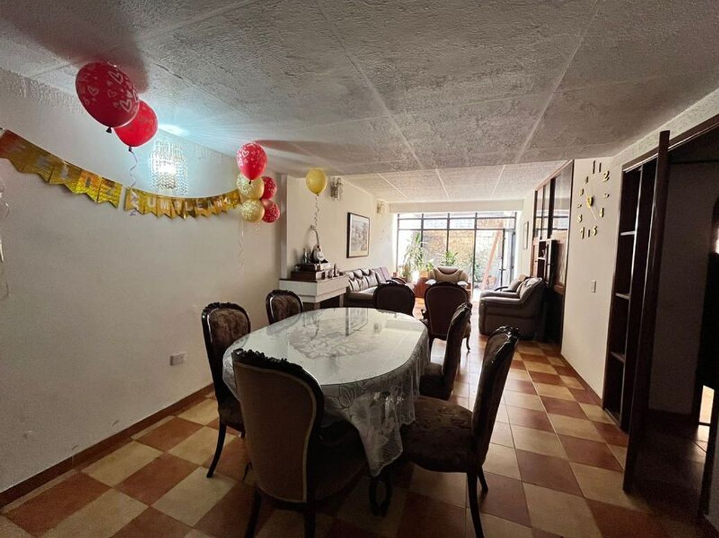 Casa de 5 alcobas en venta en Villa Inés, Bogotá, 290 m² · foto 10 de 20