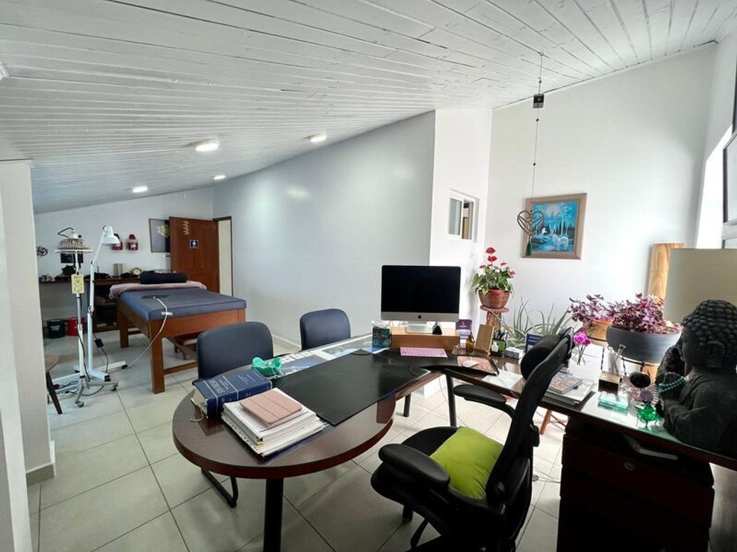Casa de 10 alcobas en venta en San Patricio, Bogotá, 475 m² · foto 11 de 18