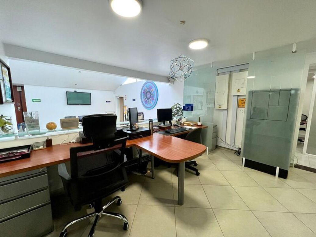 Casa de 10 alcobas en venta en San Patricio, Bogotá, 475 m² · foto 5 de 18
