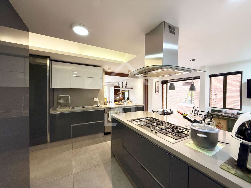 Apartamento de 3 alcobas en venta en La Acanada, Bogotá, 186 m² · foto 4 de 20