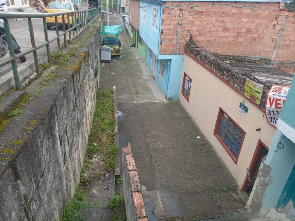 Casa de 2 alcobas en venta en Los Libertadores El Tesoro, Bogotá, 25 m² · foto 8 de 8