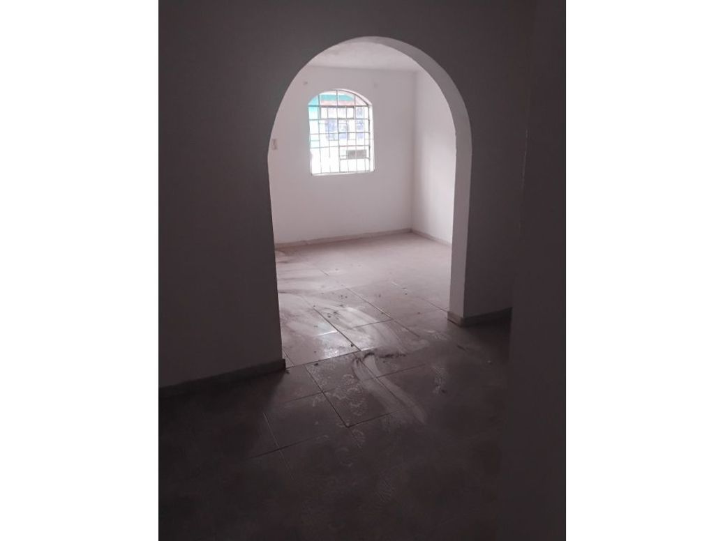 Casa de 12 alcobas en venta en El Carmen, Bogotá, 400 m² · foto 14 de 15