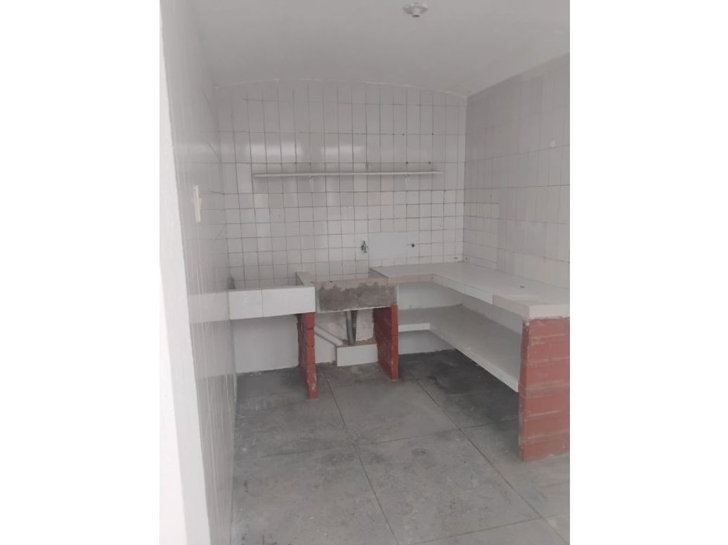 Casa de 12 alcobas en venta en El Carmen, Bogotá, 400 m² · foto 8 de 15