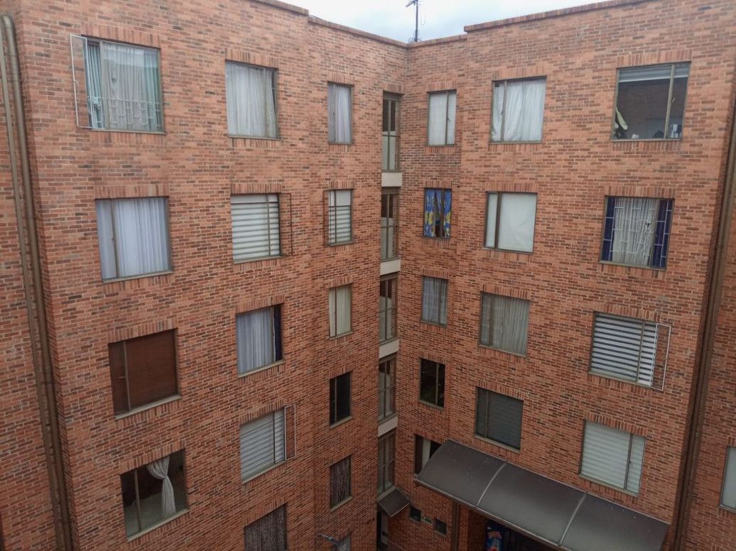 Apartamento de 2 alcobas en venta en Ub. Fucha, Bogotá, 43 m² · foto 18 de 20