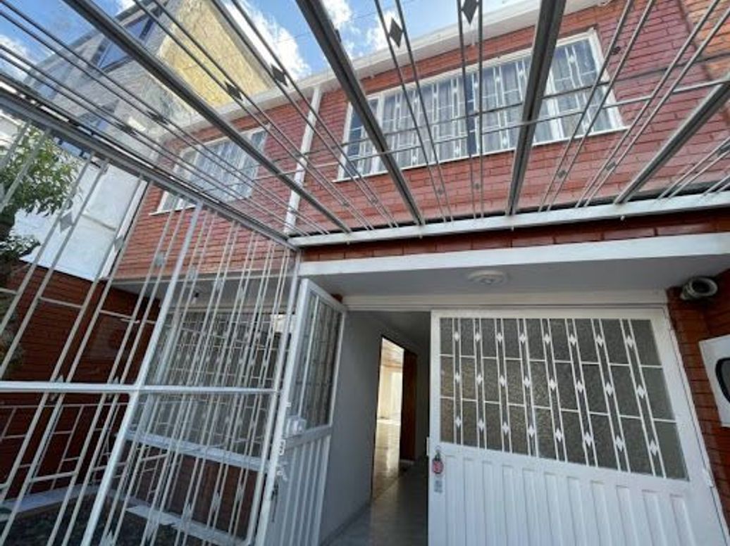 Casa de 4 alcobas en venta en La Serena, Bogotá, 200 m² · foto 2 de 20
