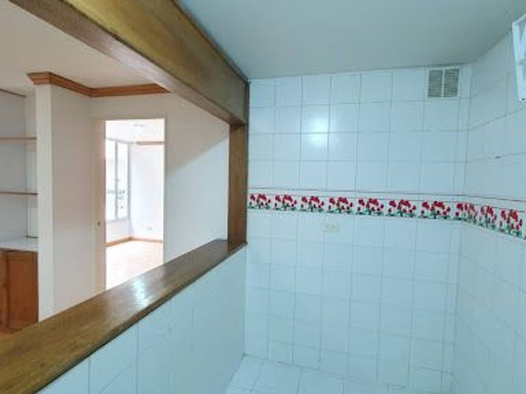 Apartamento de 1 alcoba en venta en Chapinero Alto, Bogotá, 39 m² · foto 4 de 13