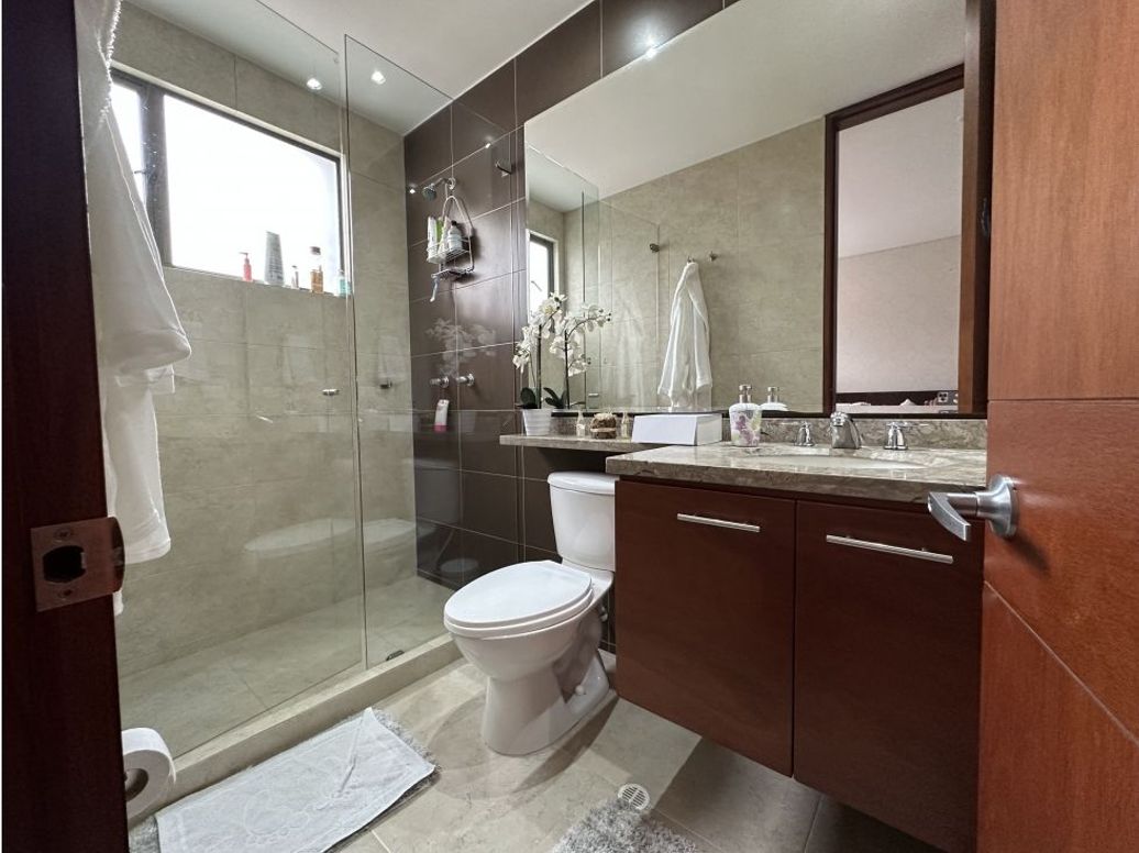 Apartamento de 4 alcobas en venta en Altos De La Colina, Bogotá, 170 m² · foto 14 de 20