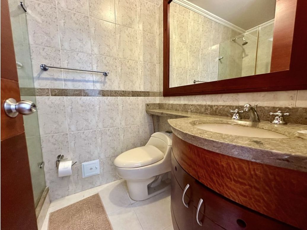 Apartamento de 3 alcobas en venta en La Calleja, Bogotá, 227 m² · foto 11 de 14