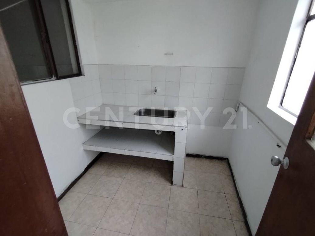 Casa de 10 alcobas en venta en Venecia, Bogotá, 320 m² · foto 18 de 20