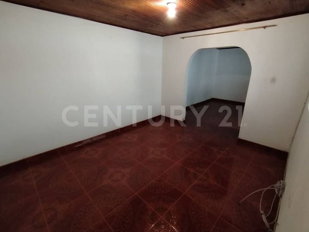 Casa de 10 alcobas en venta en Venecia, Bogotá, 320 m² · foto 2 de 20