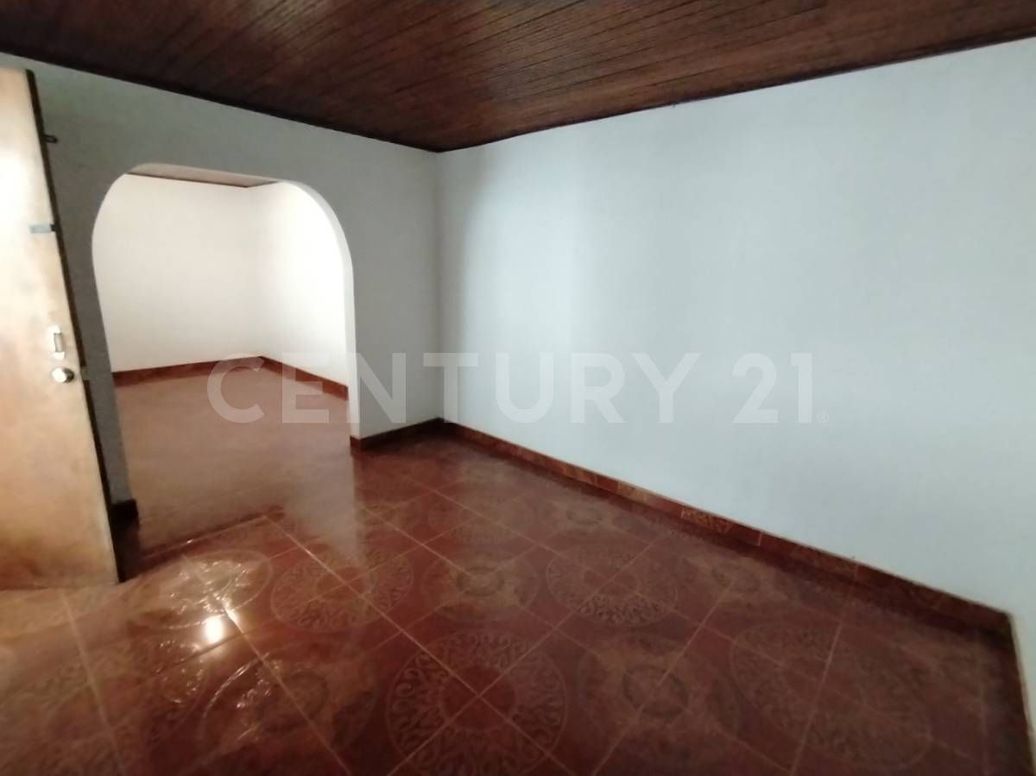 Casa de 10 alcobas en venta en Venecia, Bogotá, 320 m² · foto 3 de 20